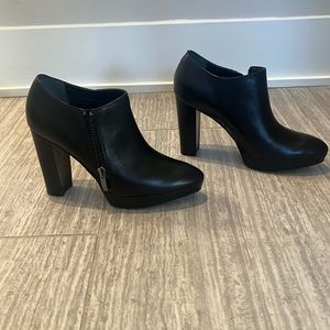 Franco Sarto Sheila Black leather pointed-toe platform ankle bootie